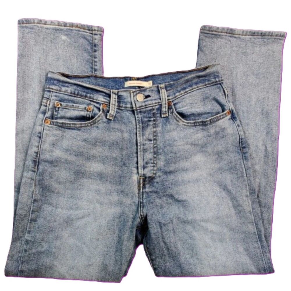 Levi’s Wedgie Straight Jeans Women’s Size 30 Light Wash Distressed Ripped Knees